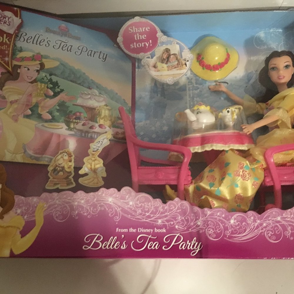 HP🎊DISNEY'S BELLE TEA PARTY BOOK AND DOLL